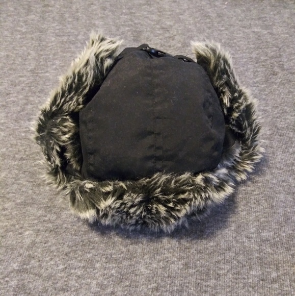 ***2/$8*** OSFM Teen(14 & Up) Faux Fur Winter Hat - Picture 4 of 8